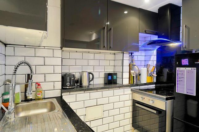 79h, Rowley Way, London photo 4