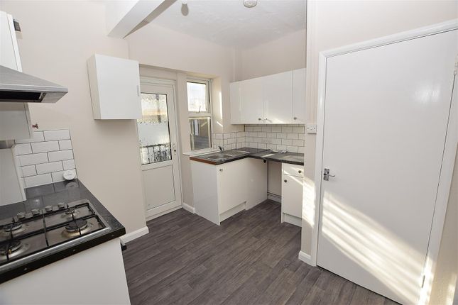Flat 2, 10, Spring Street, St. Leonards-on-Sea photo 4