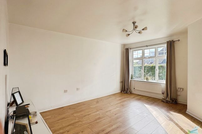 126, Raymond Fuller Way, Ashford photo 5