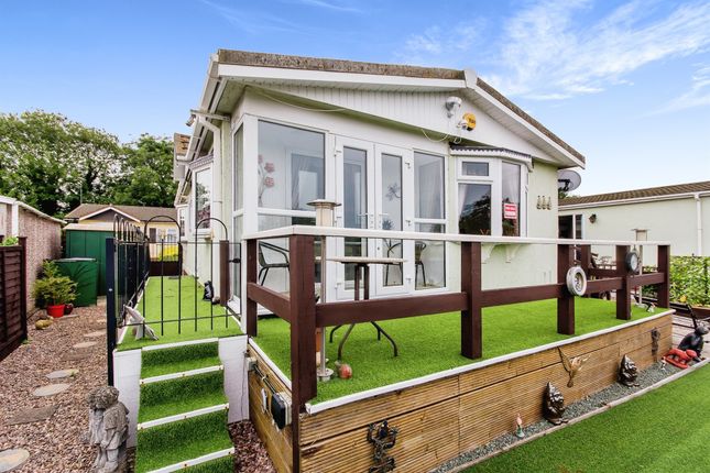 Thumbnail Mobile/park home for sale in Marina View, Dogdyke, Lincoln