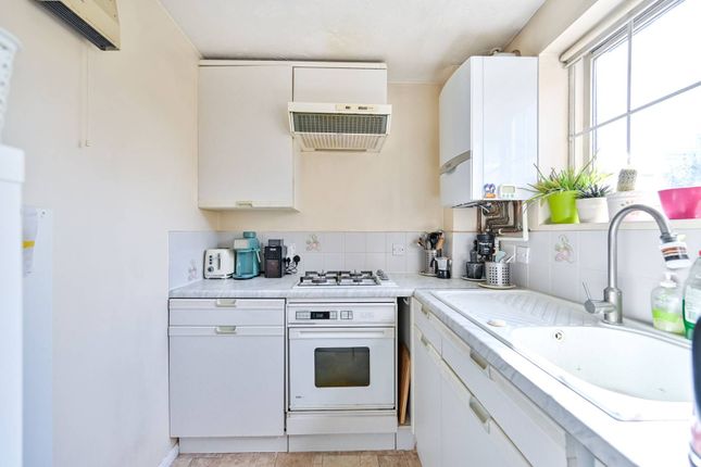 Thumbnail Terraced house for sale in Archer Close, North Kingston, Kingston Upon Thames