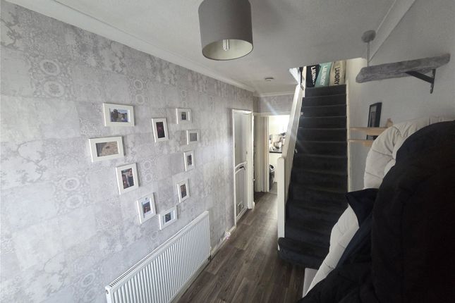 31, Clayton Road, Chessington photo 2