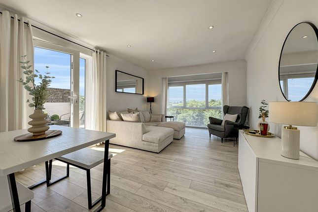 12 Rowan House, The Strand, Goring-by-sea photo 3