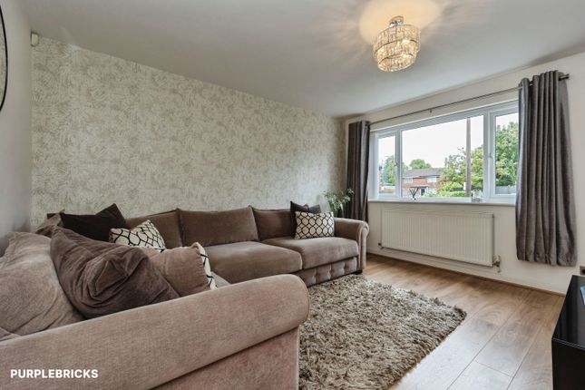 5, Nightingale Drive, Audenshaw photo 4
