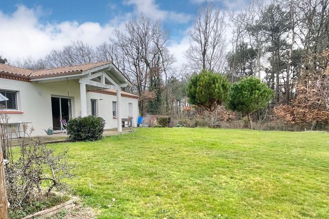 Thumbnail Bungalow for sale in Villereal, Aquitaine, 47210, France