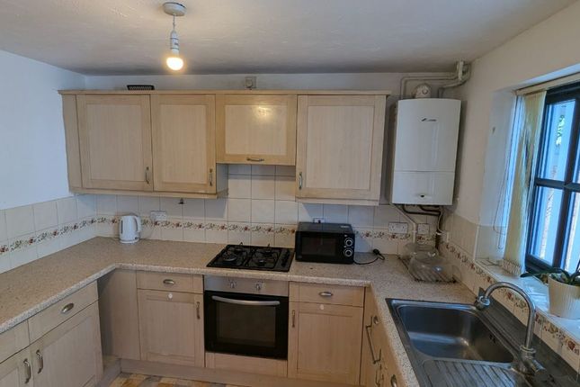 5 Beresford Close, Milton Keynes photo 5