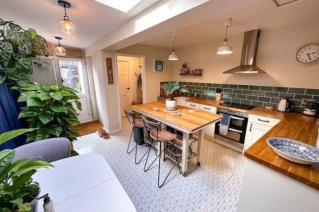 Thumbnail Terraced house for sale in Brougham Hayes, Bath