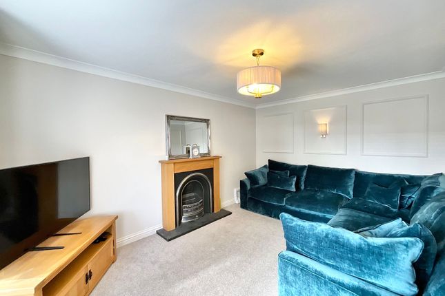 27 Pensford Grove, Stoke-On-Trent photo 3