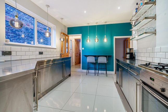 16, Addison Road, Guildford photo 4