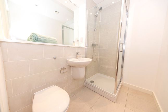 Flat to rent in The Gateway, 15 Trafford Road, Salford