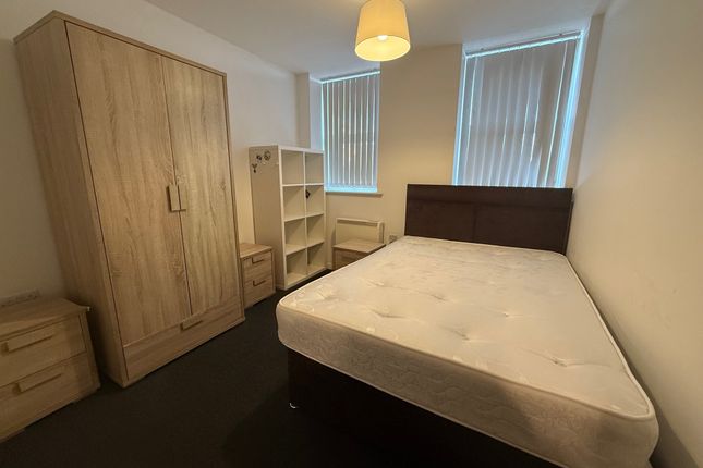 Apt 27, Wakefield photo 3