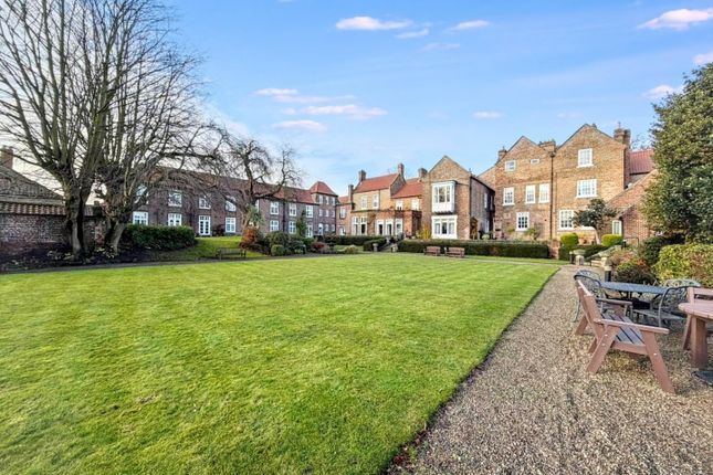 7 Sheraton House, Blandford Close, Stockton-On-Tees photo 2