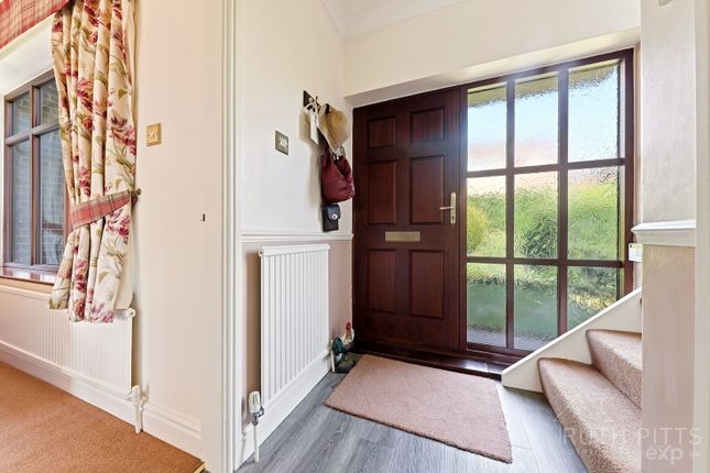 10, Wenthill Close, Pontefract photo 4