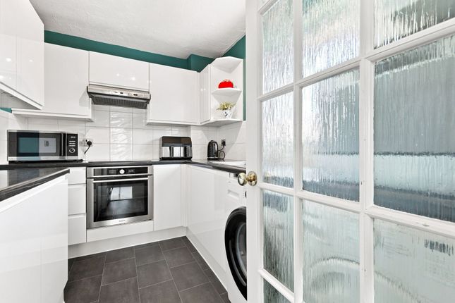 6 Heriot Way, Maldon photo 4