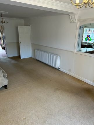 Detached house to rent in Hall Road, Leicester