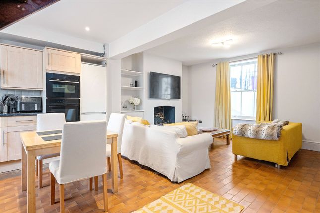 87, Cadogan Terrace, London photo 4