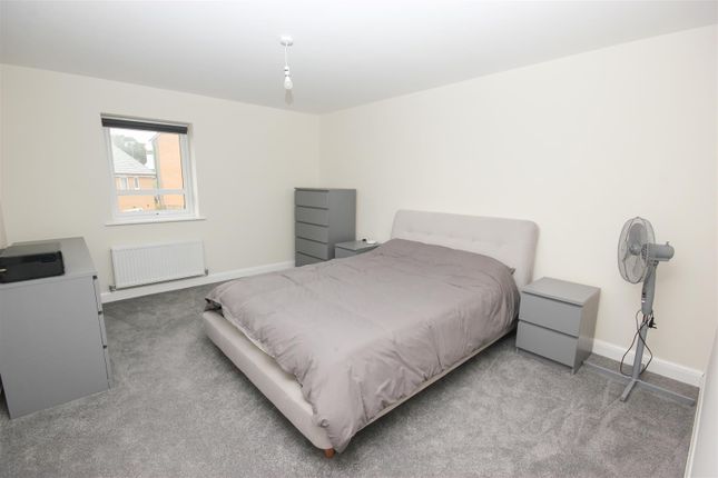 Carlin Close, Wellingborough photo 4