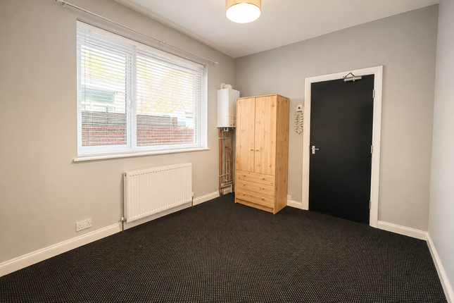 Flat 2, 42 Alliance Avenue, Hull photo 4