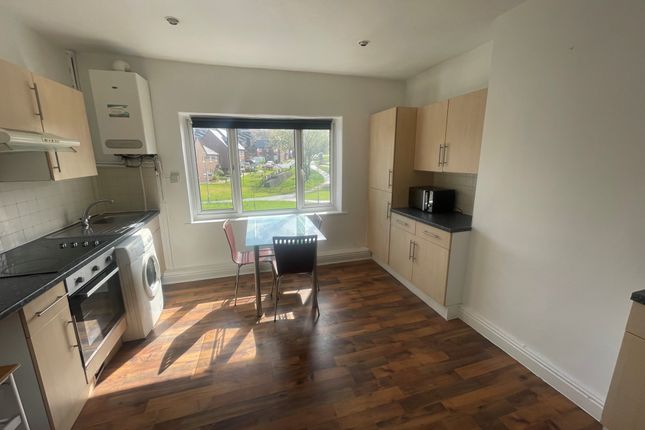 Flat to rent in Sugar Well Court, Meanwood Road, Leeds