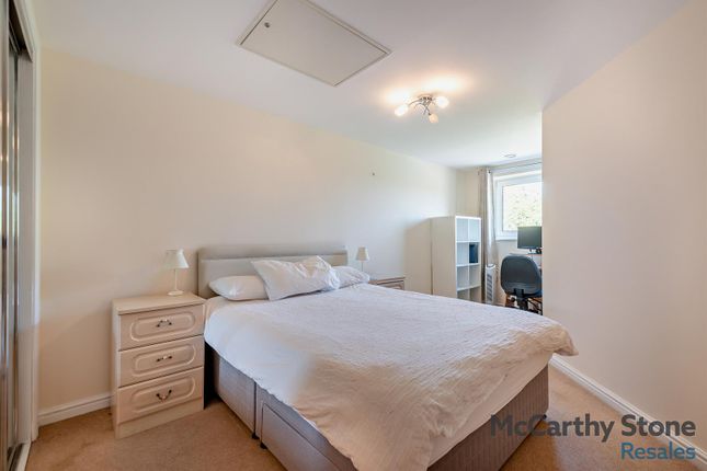 23 Blunsdon Court, Lady Lane, Blunsdon, Swindon photo 4