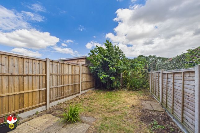 38 Deerhurst Place, Gloucester photo 4