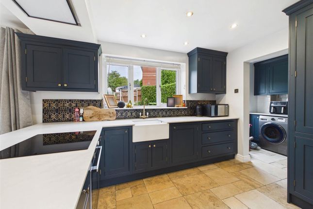 27, Slayley View Road, Chesterfield photo 4