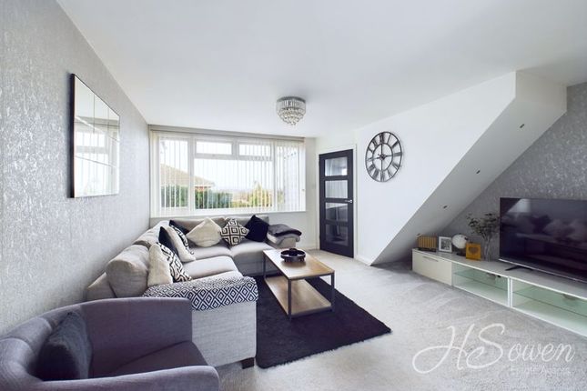 6, Lyme View Close, Torquay photo 4
