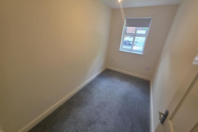 Flat 22, Marshes Fold, Walkden photo 5