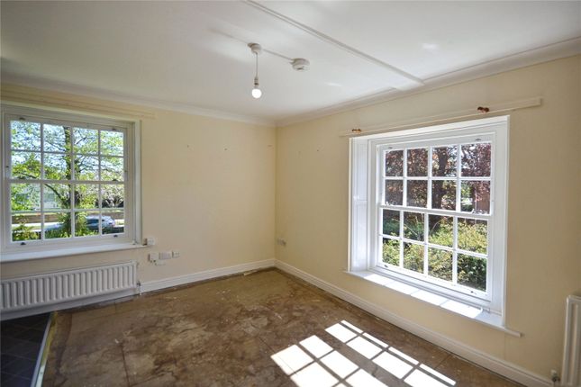 Flat 5, The Old Vicarage, 90, Grange Road, Suffolk photo 4