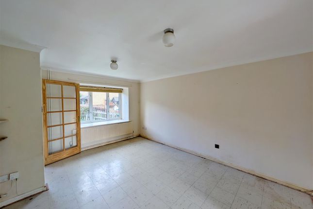 17, Whittington Way, Lydney photo 4
