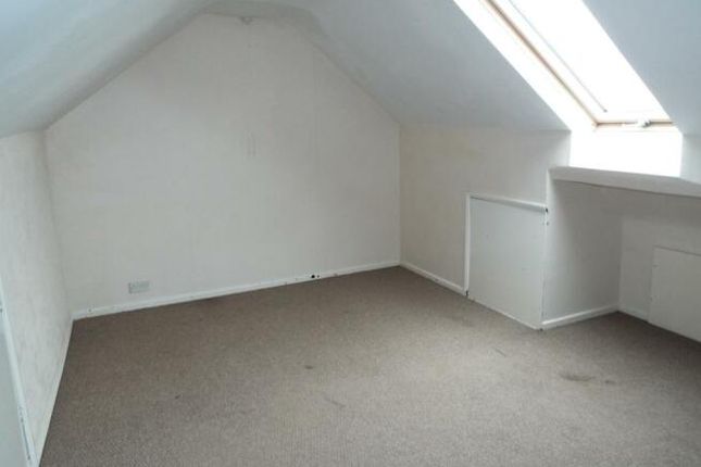 73, Sutton-in-Ashfield photo 4