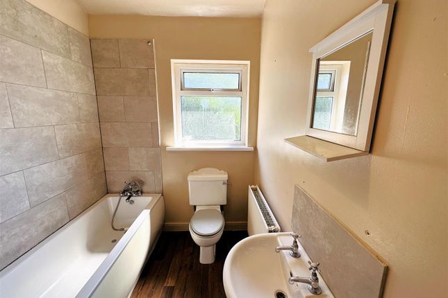 58, Olympia Crescent, Selby photo 4