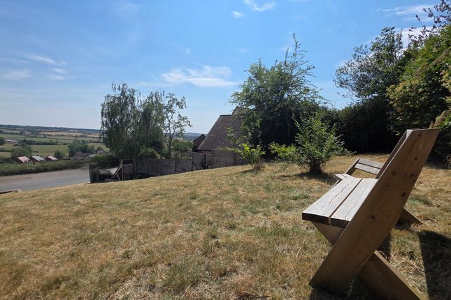 The Woods, Vicarage Road, Napton-on-the-Hill photo 2