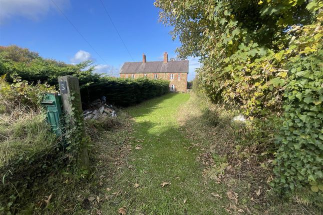3 Hill Farm Cottages, Dinnington, Hinton St. George photo 4