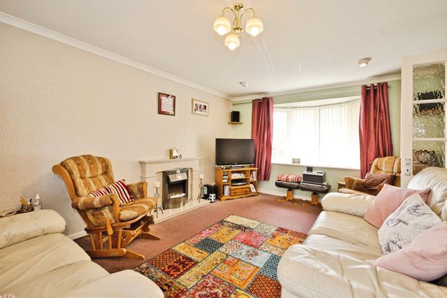 14, Winchester Gardens, Yeovil photo 3