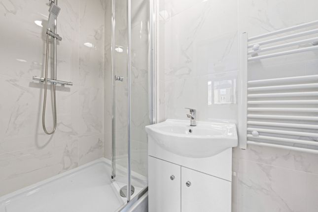 31, Whitehill Court, Glasgow City photo 5