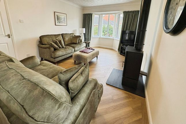 28, Oakfield Way, Cramlington photo 4