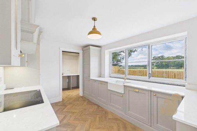 20 Totham Hill Green, Maldon photo 3