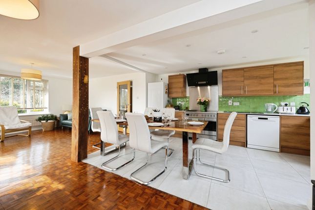 3-bed house on Cobbs, The Lees, Ashford, £500,000