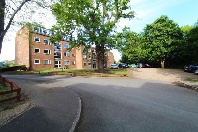 2 bed flat for sale in Kestrel Court, Ware SG12
