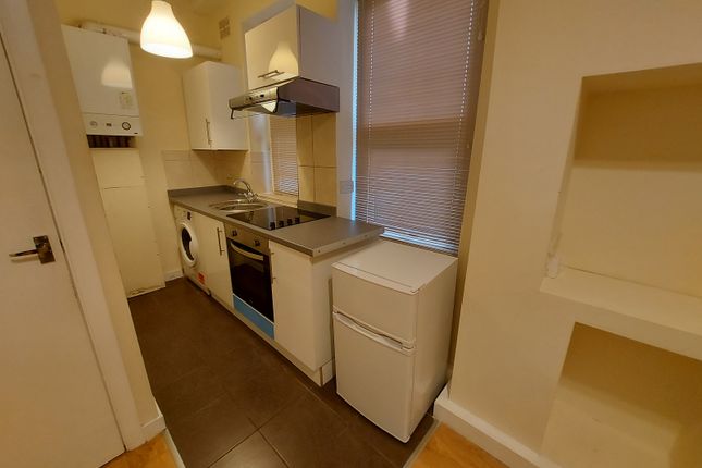 388a Flat 1, Green Lanes, London photo 3