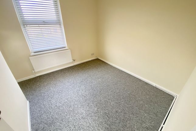 67, Chemical Road, Swansea photo 4