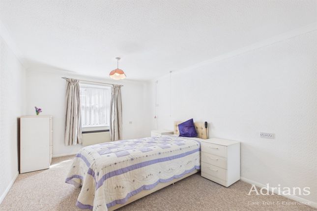 8, Balmoral Court, Springfield Road, Chelmsford photo 4