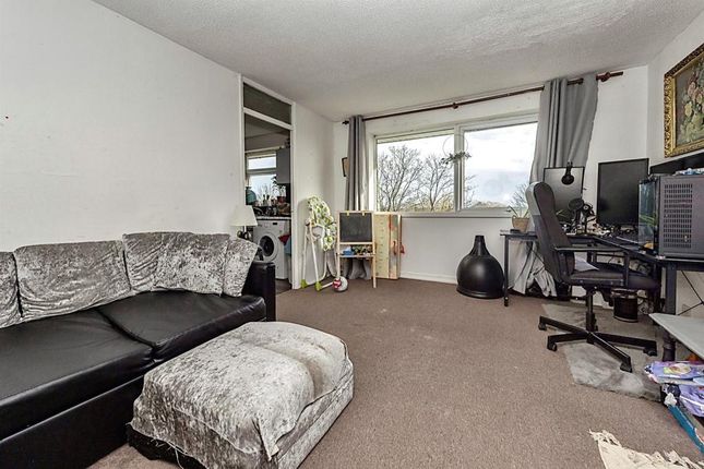 Burns Drive, HEMEL HEMPSTEAD photo 2