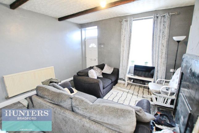 8, Wooller Road, Bradford photo 2