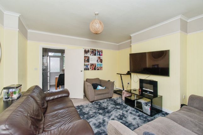 1k, Leeds Road, Castleford photo 5