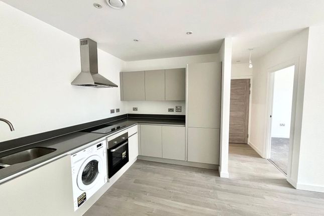 Flat 2, Caspian View,, Buckingham Road, Milton Keynes photo 2
