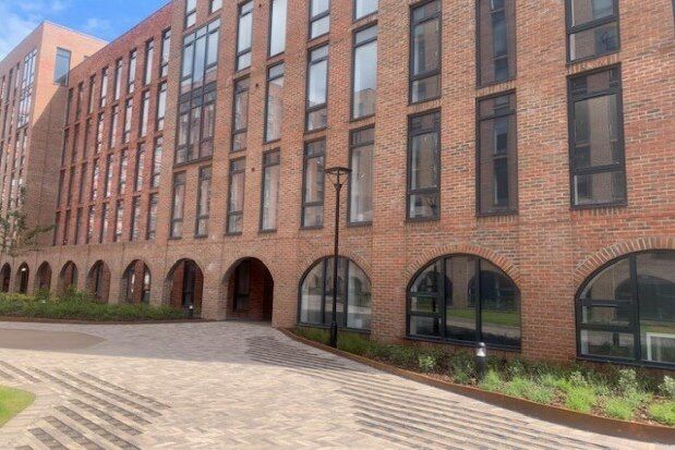 Flat to rent in Neptune Place, Liverpool