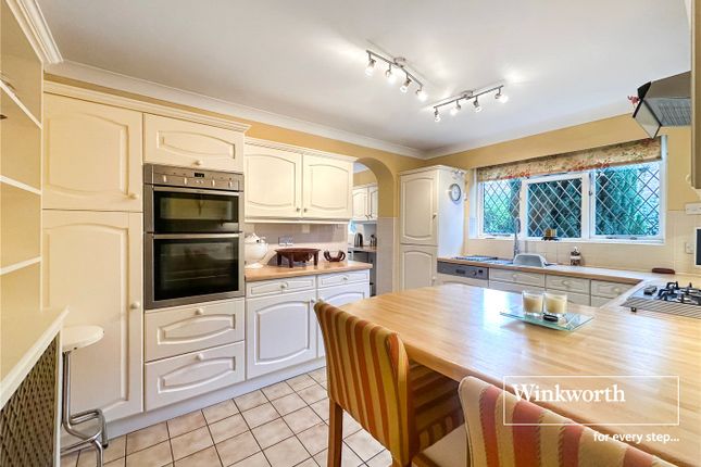 8, Cedar Way, Dorset photo 3