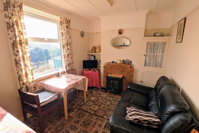 8, Gloucester Road, Penzance photo 3